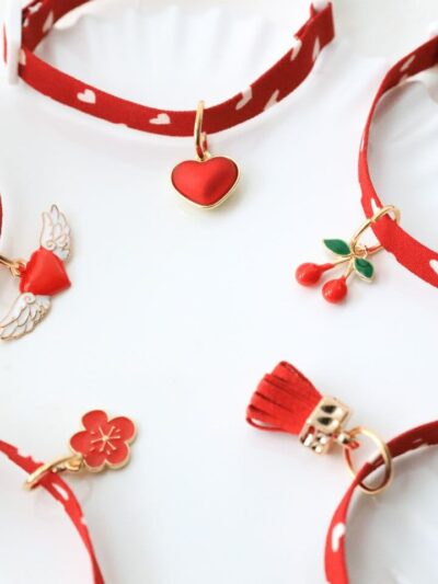 Heart-Shaped Breakaway Cat Collar with Bell